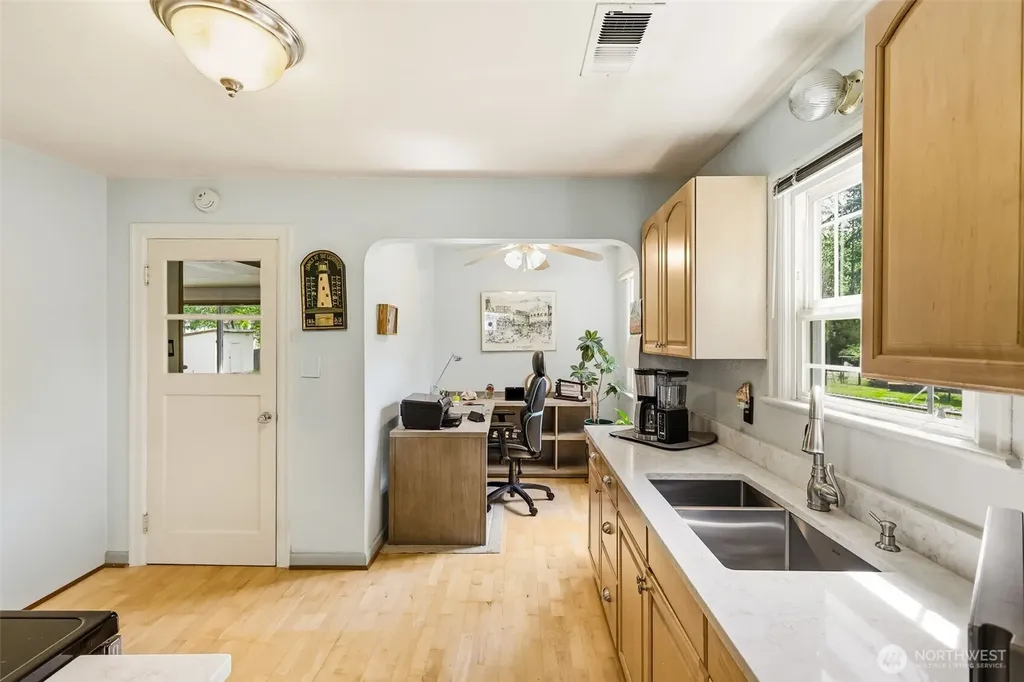 36050 Military Road S Auburn WA 98001