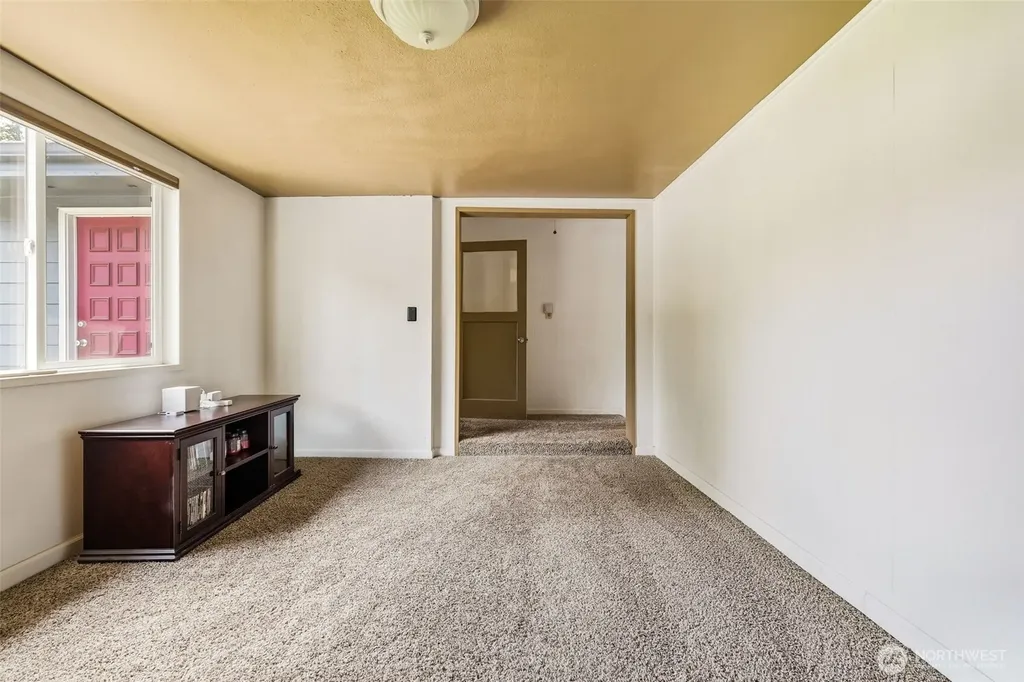 36050 Military Road S Auburn WA 98001