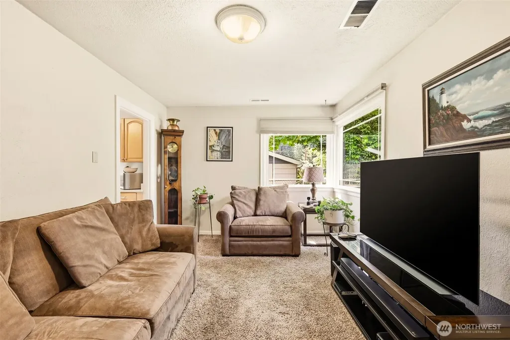 36050 Military Road S Auburn WA 98001