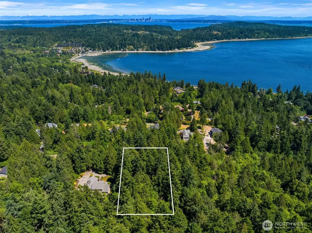 0 El Cimo Lane NE Bainbridge Island WA 98110