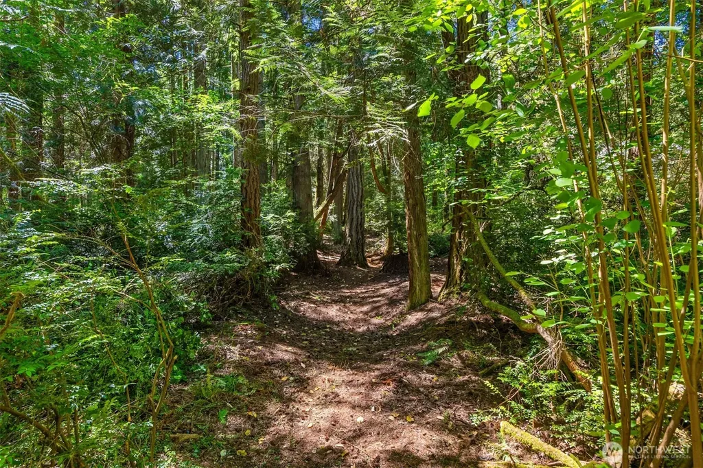 0 El Cimo Lane NE Bainbridge Island WA 98110