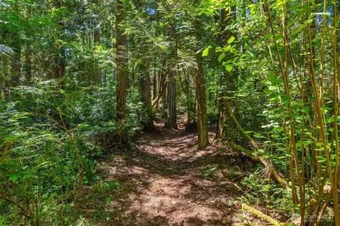 0 El Cimo Lane NE Bainbridge Island WA 98110