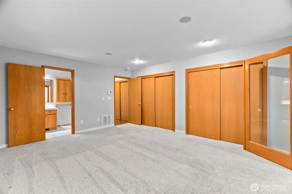 2025 5th Street SE Puyallup WA 98372