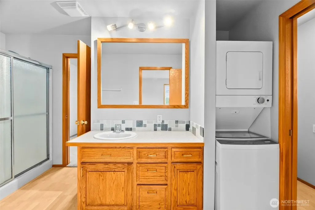 2025 5th Street SE Puyallup WA 98372