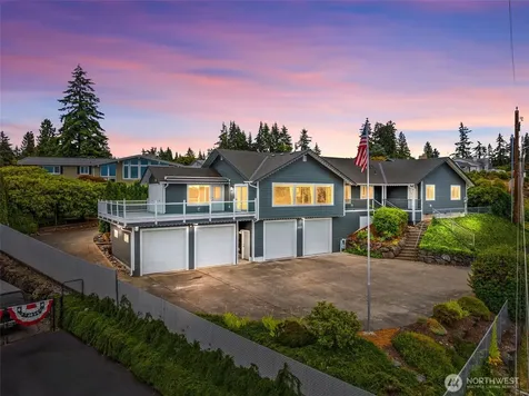 2025 5th Street SE Puyallup WA 98372