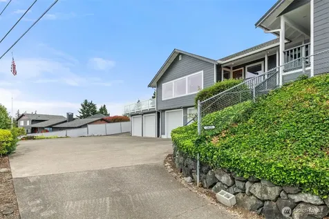 2025 5th Street SE Puyallup WA 98372
