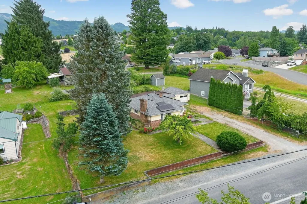 17027 Lake View Boulevard Mount Vernon WA 98274