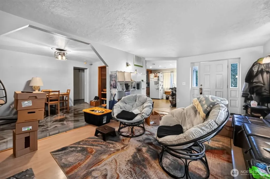 17027 Lake View Boulevard Mount Vernon WA 98274