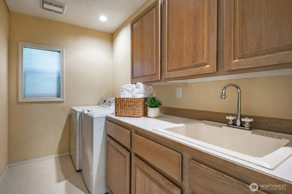 8850 Bald Eagle Drive Blaine WA 98230