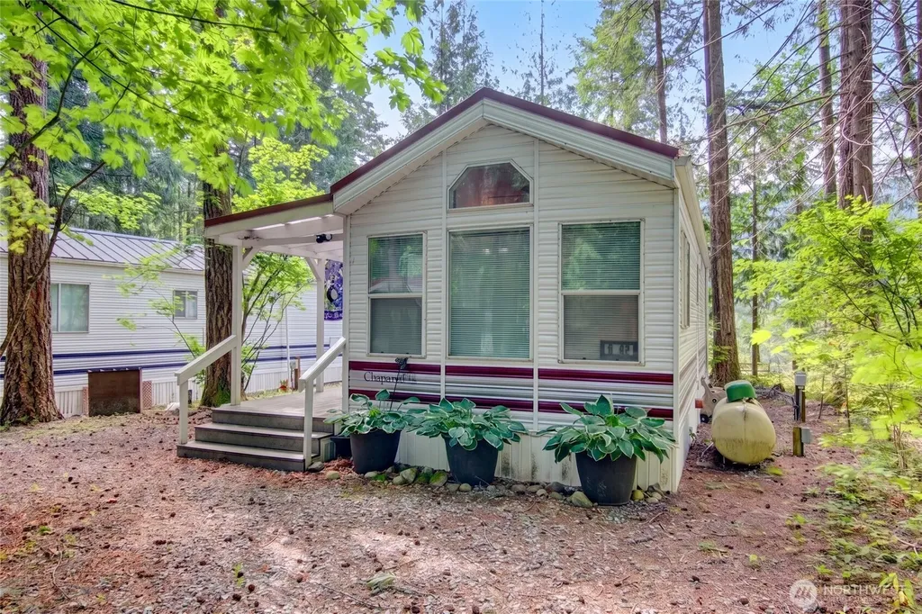 42 Riverside Drive Deming WA 98244