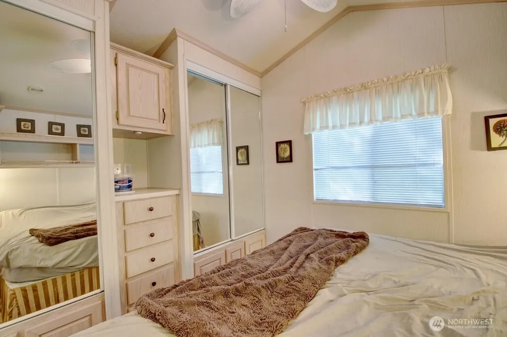 42 Riverside Drive Deming WA 98244