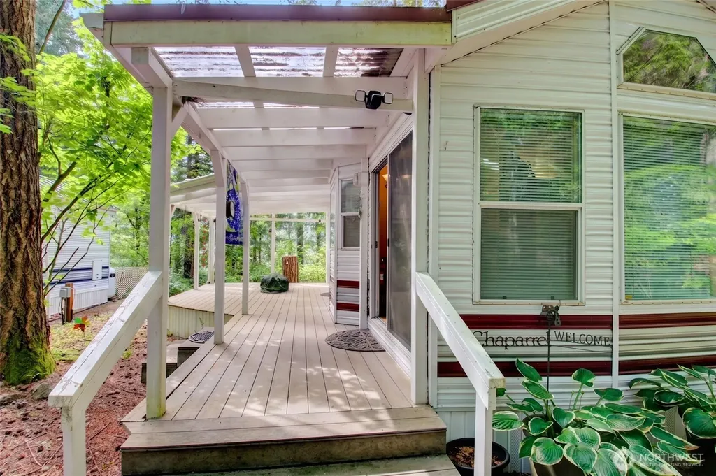 42 Riverside Drive Deming WA 98244