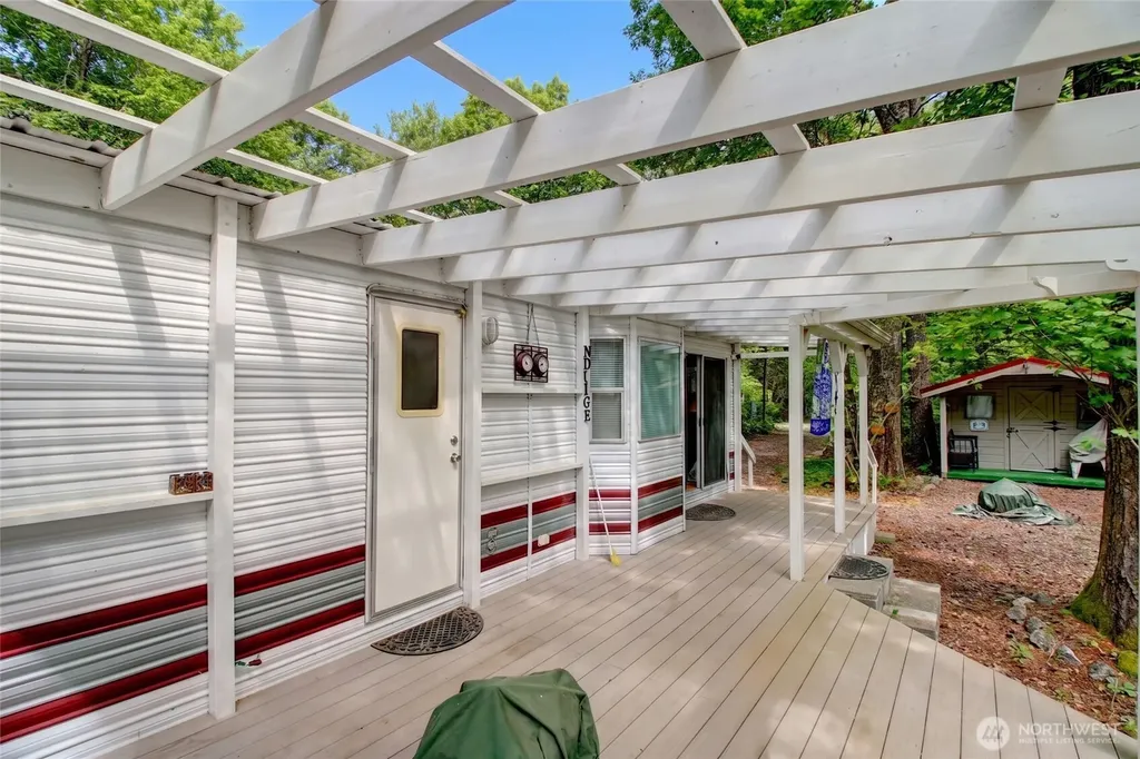 42 Riverside Drive Deming WA 98244