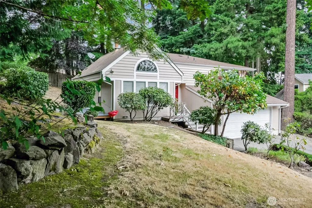 9810 116th Place NE Kirkland WA 98033