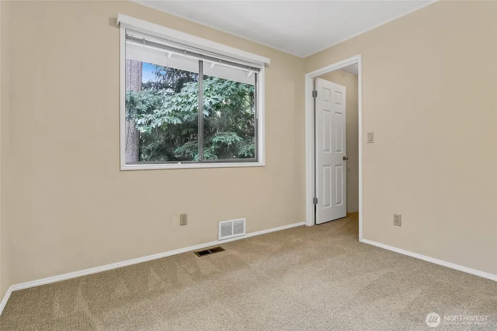 9810 116th Place NE Kirkland WA 98033