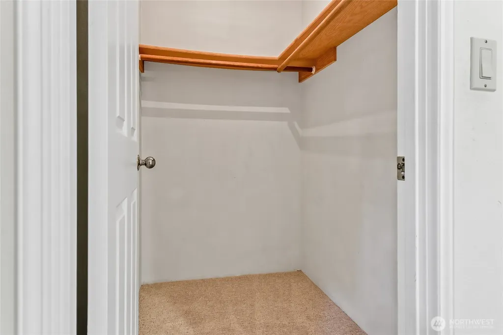 9810 116th Place NE Kirkland WA 98033