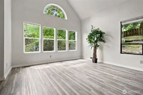 9810 116th Place NE Kirkland WA 98033