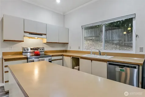 9810 116th Place NE Kirkland WA 98033