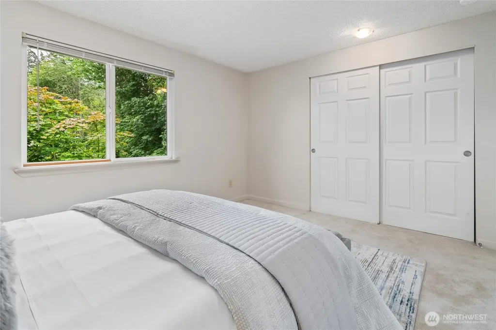 23815 12th Place S Des Moines WA 98198