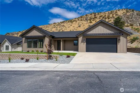 922 Long Drive Chelan WA 98816