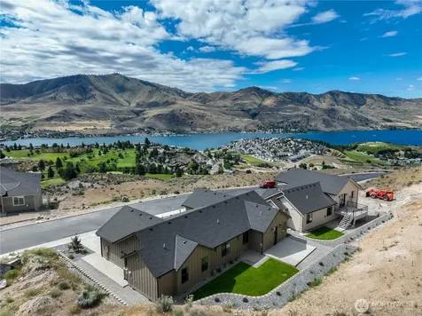 922 Long Drive Chelan WA 98816