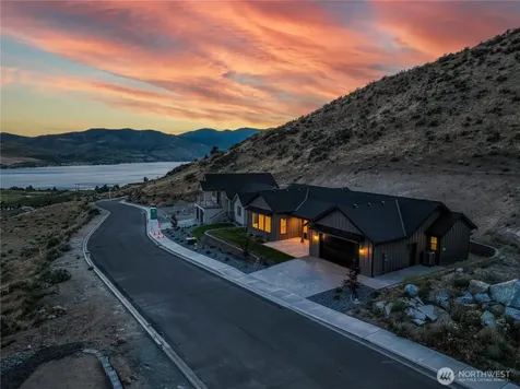 922 Long Drive Chelan WA 98816