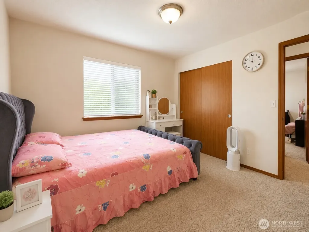 12503 SE 259th Place Kent WA 98030