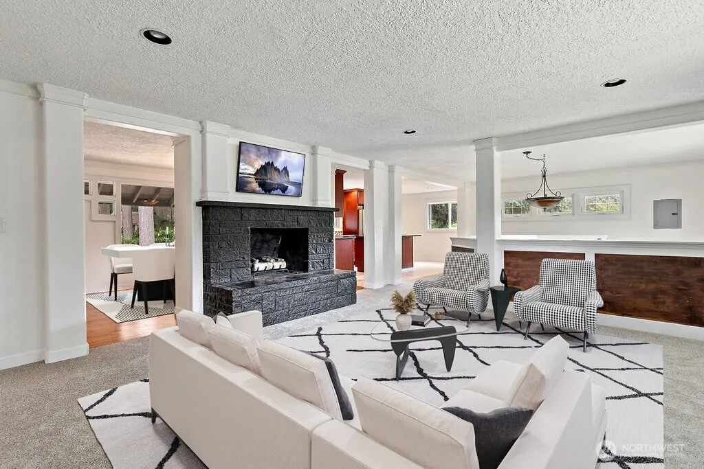 711 Galloway Street Steilacoom WA 98388