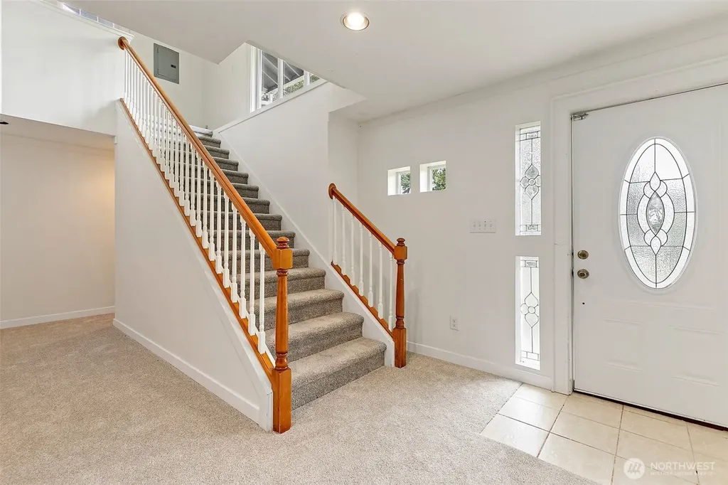 711 Galloway Street Steilacoom WA 98388