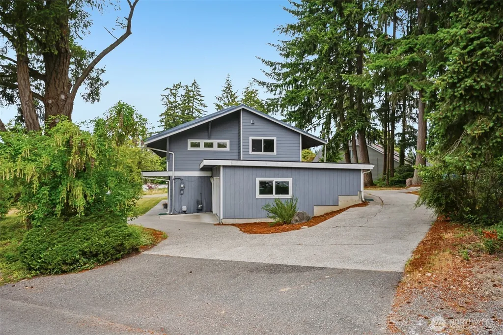 711 Galloway Street Steilacoom WA 98388