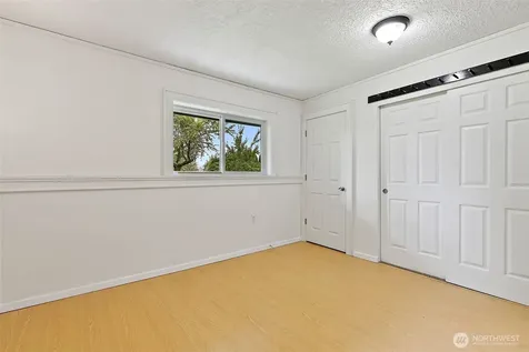 711 Galloway Street Steilacoom WA 98388