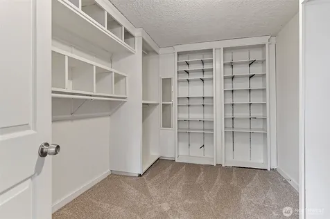 711 Galloway Street Steilacoom WA 98388