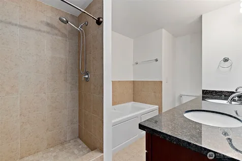 711 Galloway Street Steilacoom WA 98388
