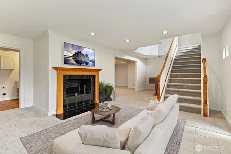 711 Galloway Street Steilacoom WA 98388