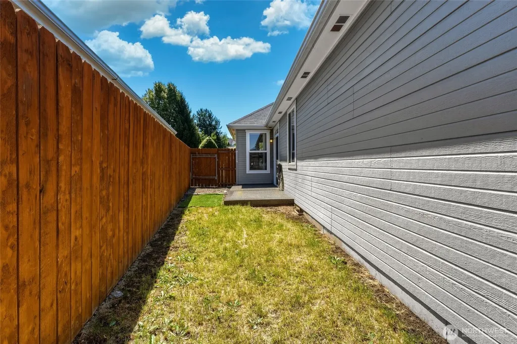 875 SE Creekside Drive College Place WA 99324