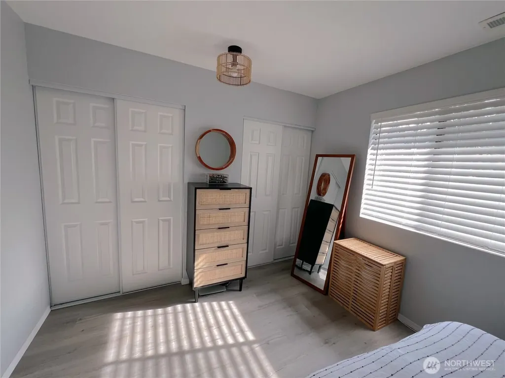 6734 112th Avenue NE Kirkland WA 98033