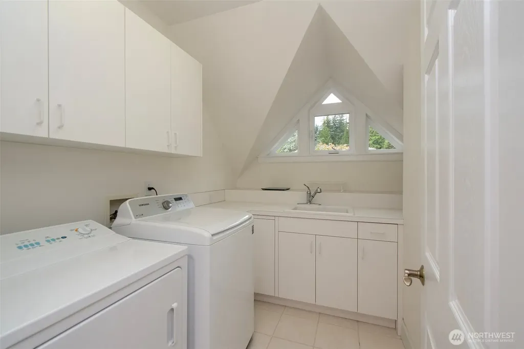 982 Weston Parkway Sequim WA 98382