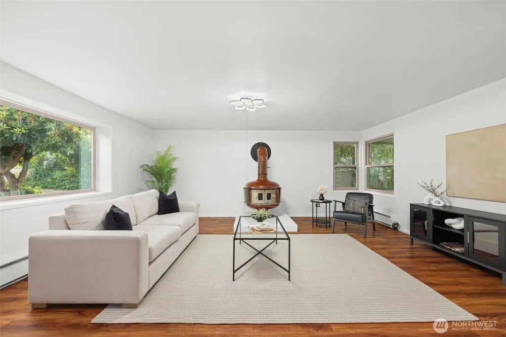 7020 S 120th Place Seattle WA 98178