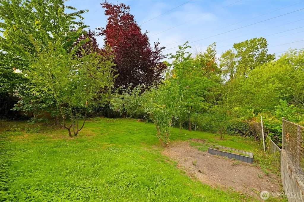 7020 S 120th Place Seattle WA 98178