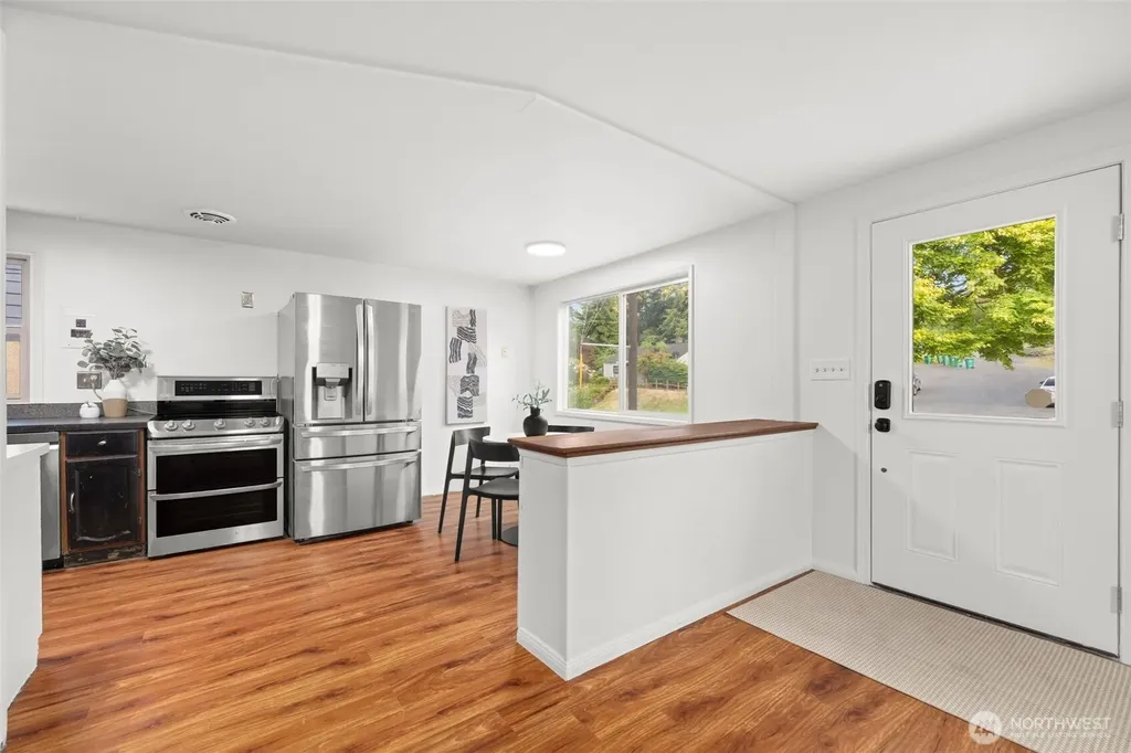 7020 S 120th Place Seattle WA 98178