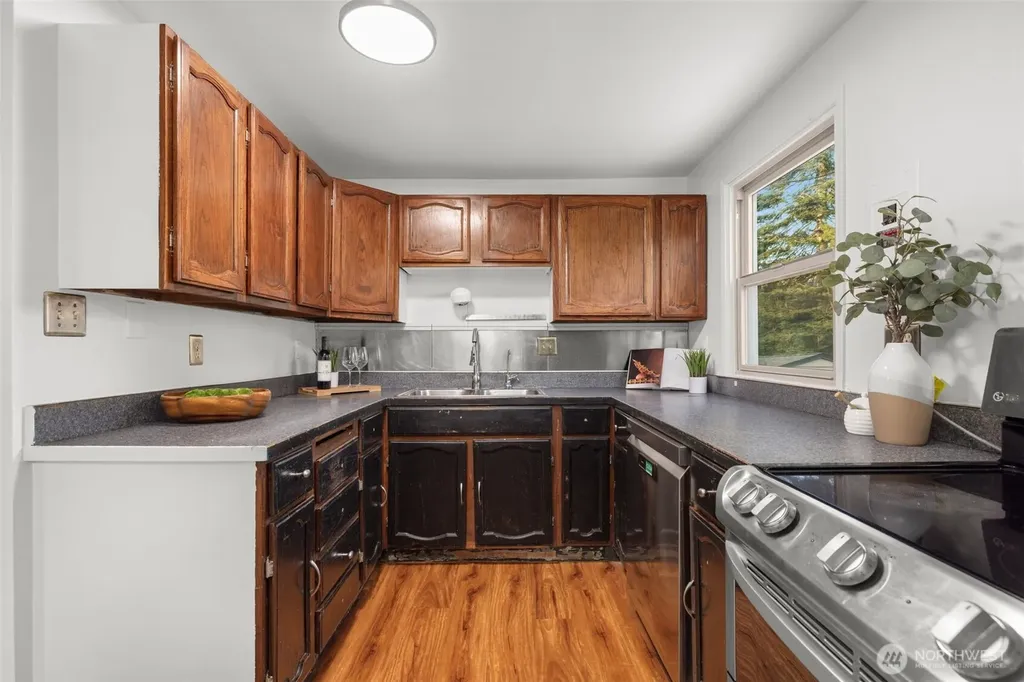 7020 S 120th Place Seattle WA 98178