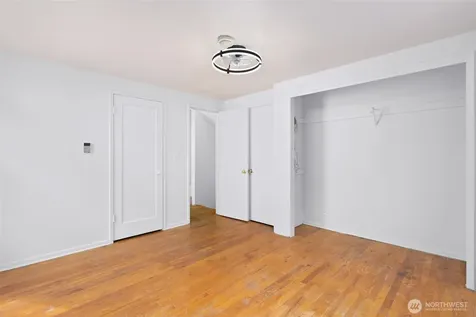 7020 S 120th Place Seattle WA 98178