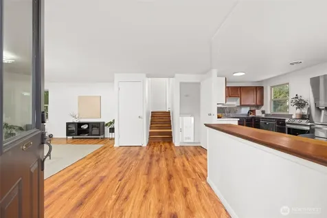7020 S 120th Place Seattle WA 98178