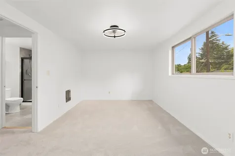 7020 S 120th Place Seattle WA 98178