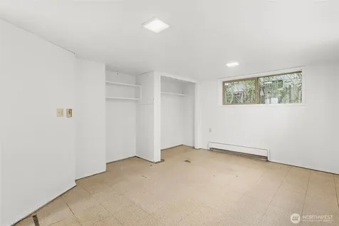7020 S 120th Place Seattle WA 98178