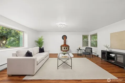 7020 S 120th Place Seattle WA 98178