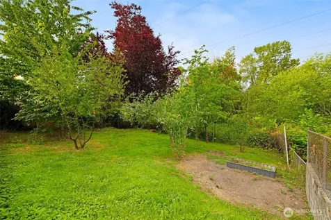7020 S 120th Place Seattle WA 98178
