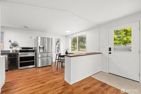 7020 S 120th Place Seattle WA 98178