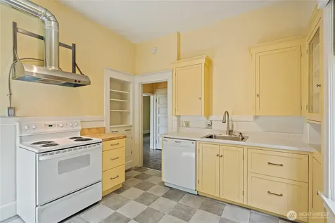2902 S Jackson Street Seattle WA 98144