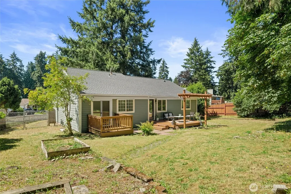 15717 97th Avenue Ct E Puyallup WA 98375
